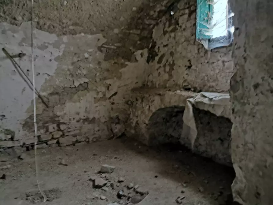 Immagine 22 di Palazzo in vendita  in contrada terra loggia a Baselice