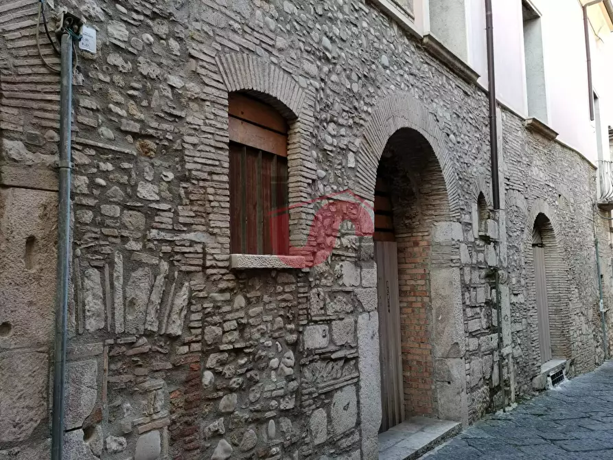 Immagine 2 di Negozio in affitto  in via erik mutarelli a Benevento