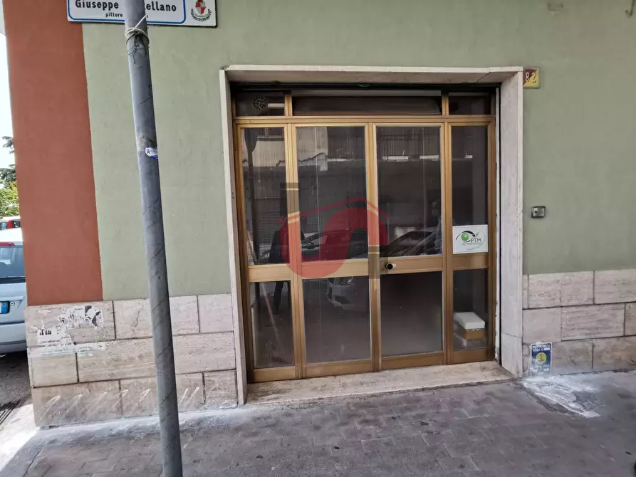 Immagine 5 di Locale commerciale in vendita  in Via Castellano a Benevento