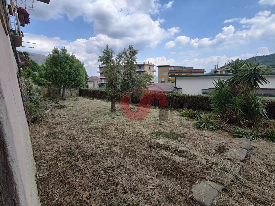 Immagine 12 di Casa semindipendente in vendita  in Via Iadonisi snc a Vitulano