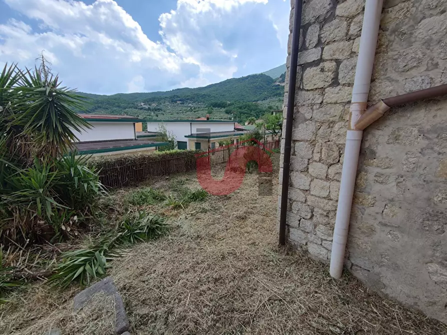 Immagine 16 di Casa semindipendente in vendita  in Via Iadonisi snc a Vitulano