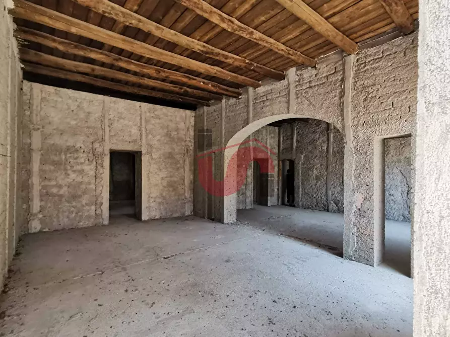 Immagine 3 di Palazzo in vendita  in Via Erik Mutarelli a Benevento