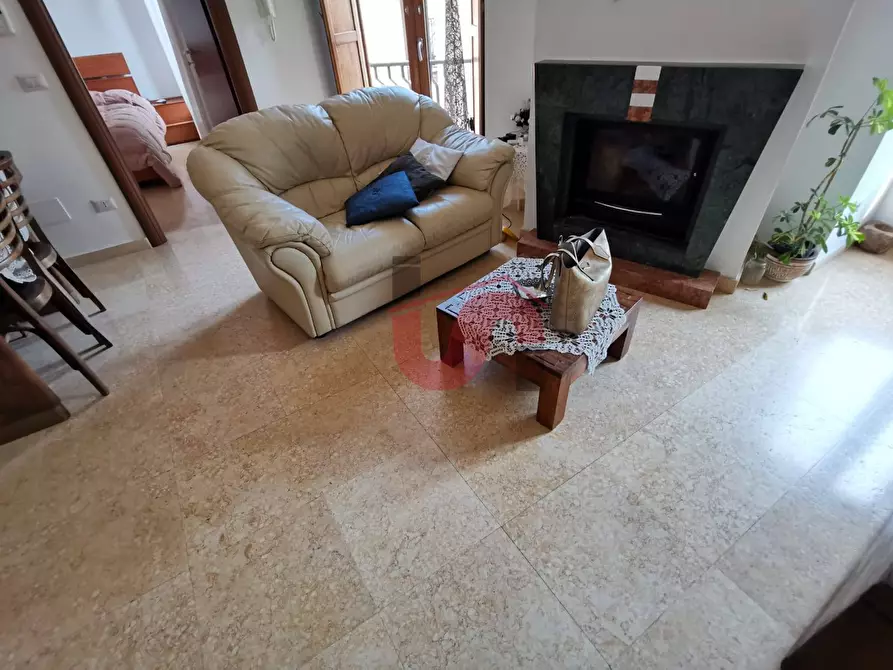 Immagine 6 di Casa semindipendente in vendita  in Via Mattaleoni 28 a Vitulano