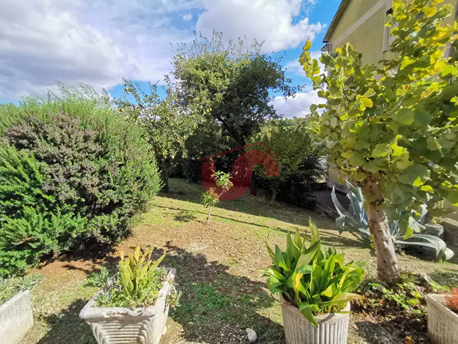 Immagine 39 di Villa in vendita  in Via Bachelet a Benevento