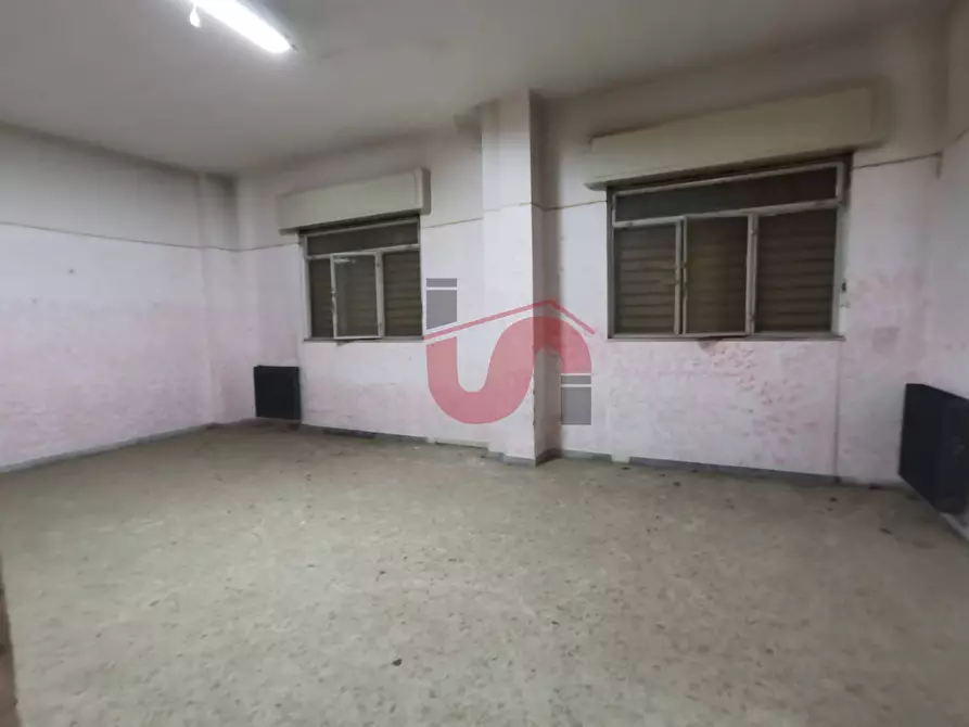 Immagine 7 di Locale commerciale in vendita  in Via Piermarini a Benevento