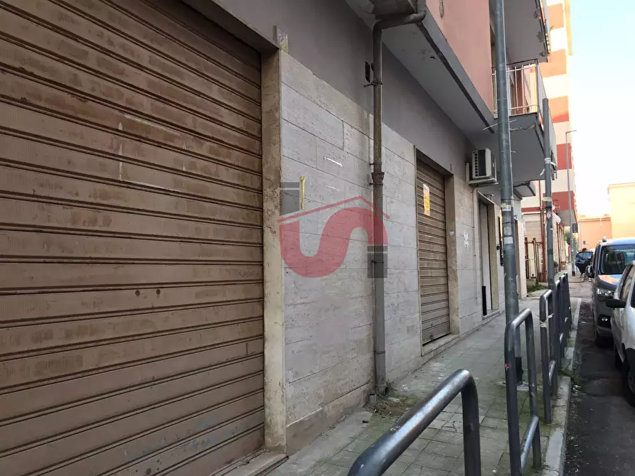 Immagine 21 di Locale commerciale in vendita  in Via Piermarini a Benevento