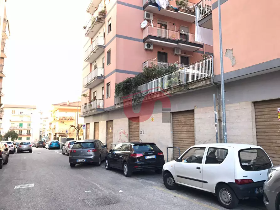 Immagine 23 di Locale commerciale in vendita  in Via Piermarini a Benevento