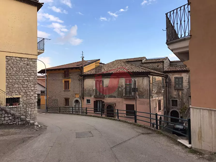 Immagine 19 di Casa semindipendente in vendita  in Via Iadonisi snc a Vitulano
