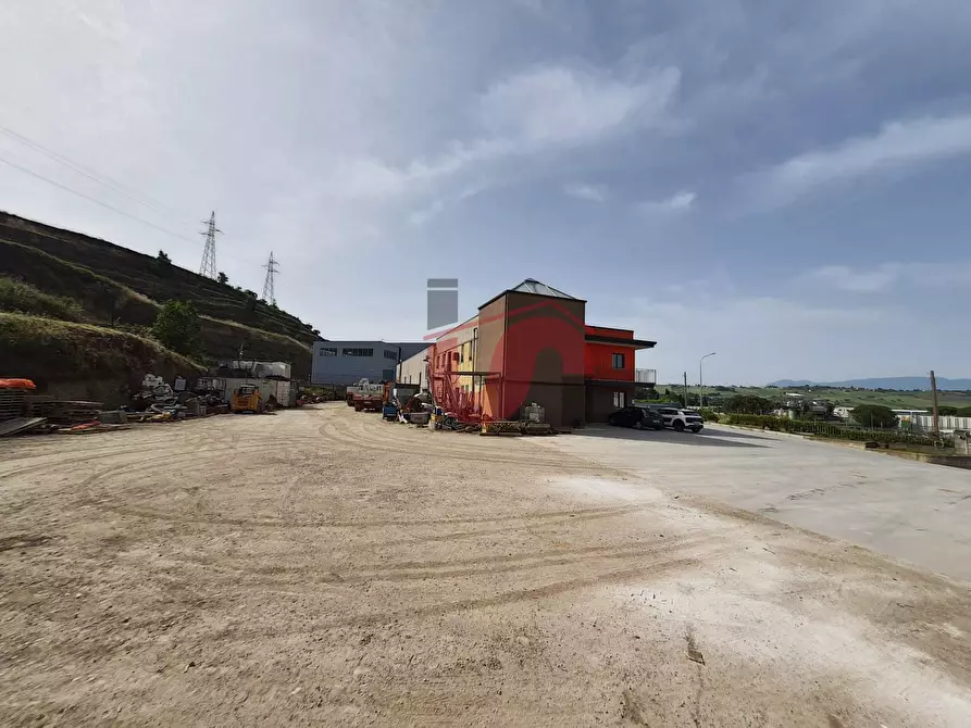 Immagine 3 di Capannone industriale in vendita  in Contrada Ponte Valentino a Benevento