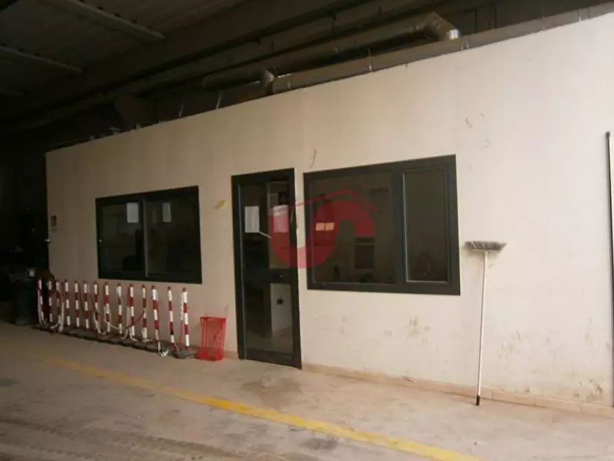 Immagine 9 di Capannone industriale in vendita  in Contrada Ponte Valentino a Benevento