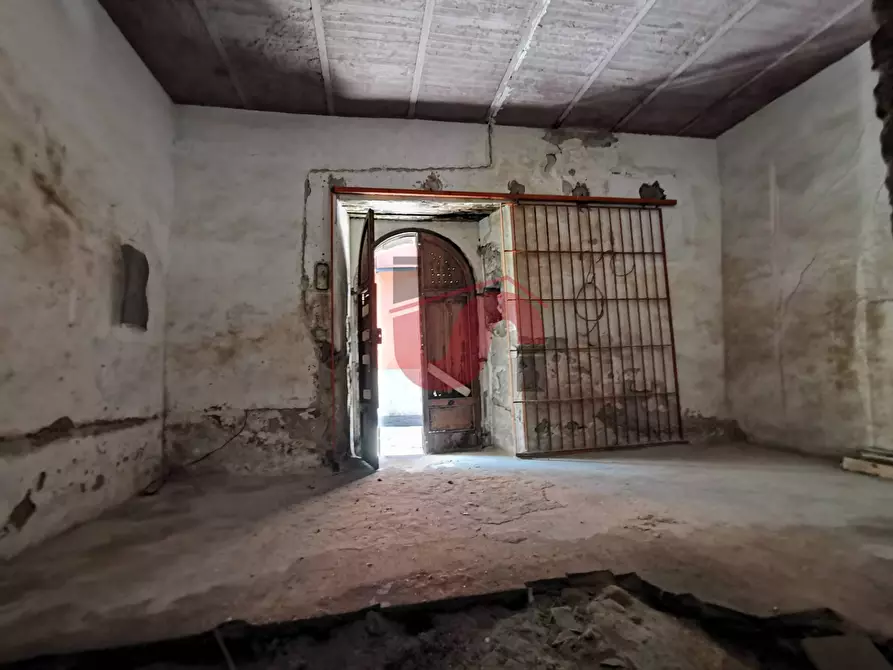 Immagine 20 di Locale commerciale in vendita  in Vico Papiniano a Benevento