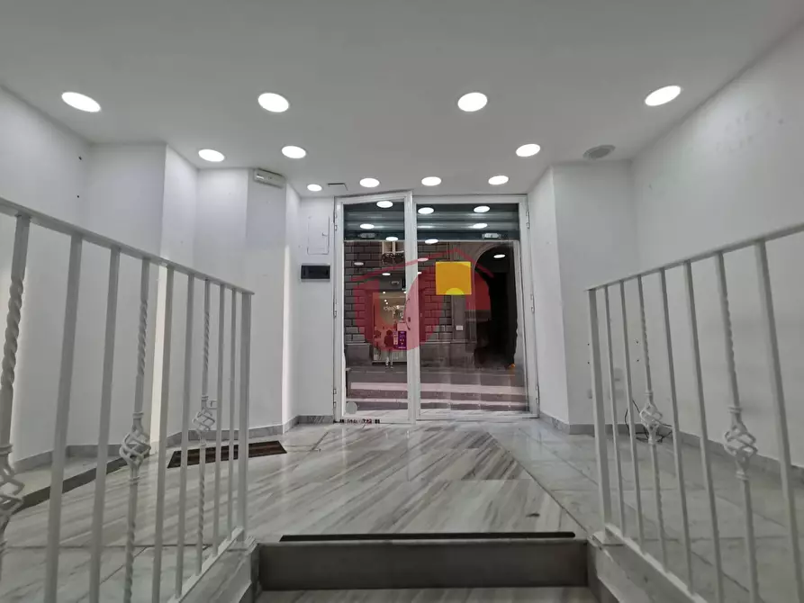 Immagine 17 di Negozio in affitto  in Corso Garibaldi 180 a Benevento