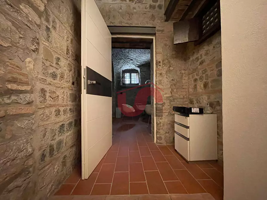 Immagine 28 di Locale commerciale in affitto  in Via Damaso a Benevento