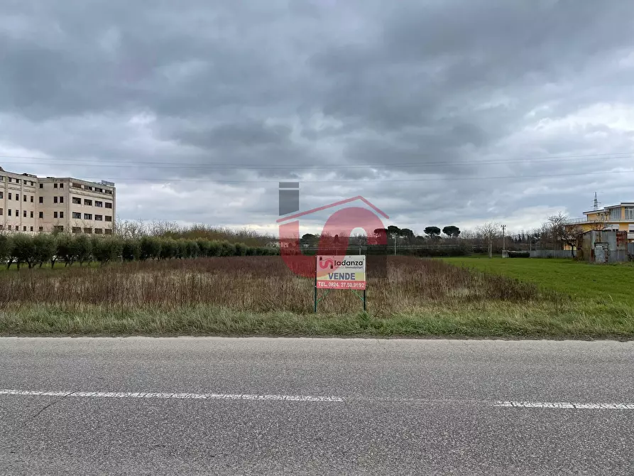 Immagine 4 di Locale commerciale in vendita  in Contrada Pianocappelle snc a Benevento