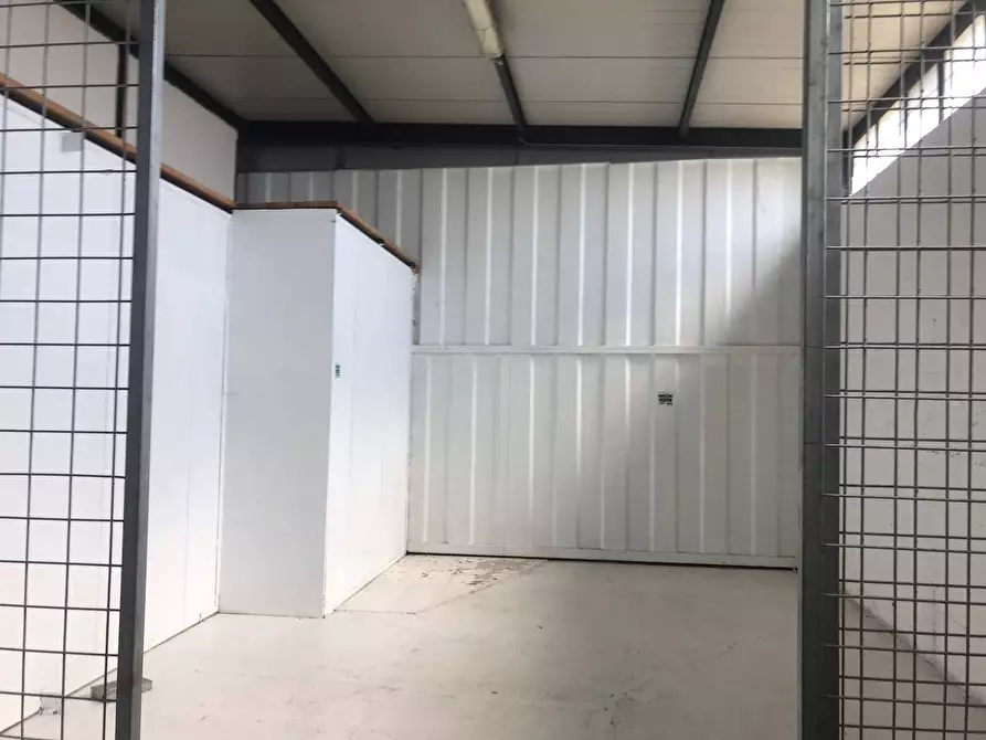 Immagine 12 di Capannone industriale in vendita  in Contrada Caramelle Vecchie snc a Benevento