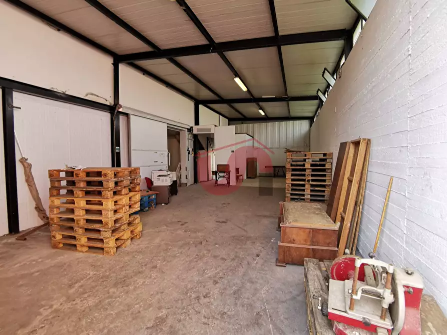 Immagine 2 di Capannone industriale in vendita  in Contrada Caramelle Vecchie snc a Benevento