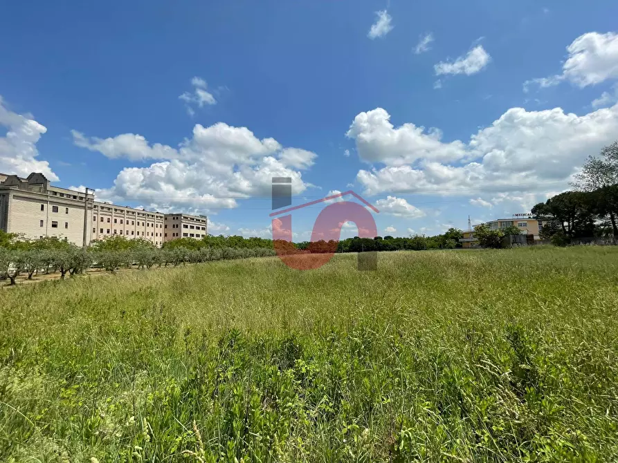 Immagine 17 di Locale commerciale in vendita  in Contrada Pianocappelle snc a Benevento