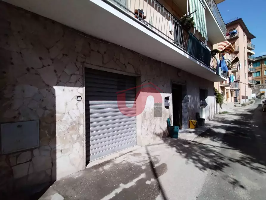 Immagine 5 di Locale commerciale in vendita  in Via Tommasi Rossi a Benevento