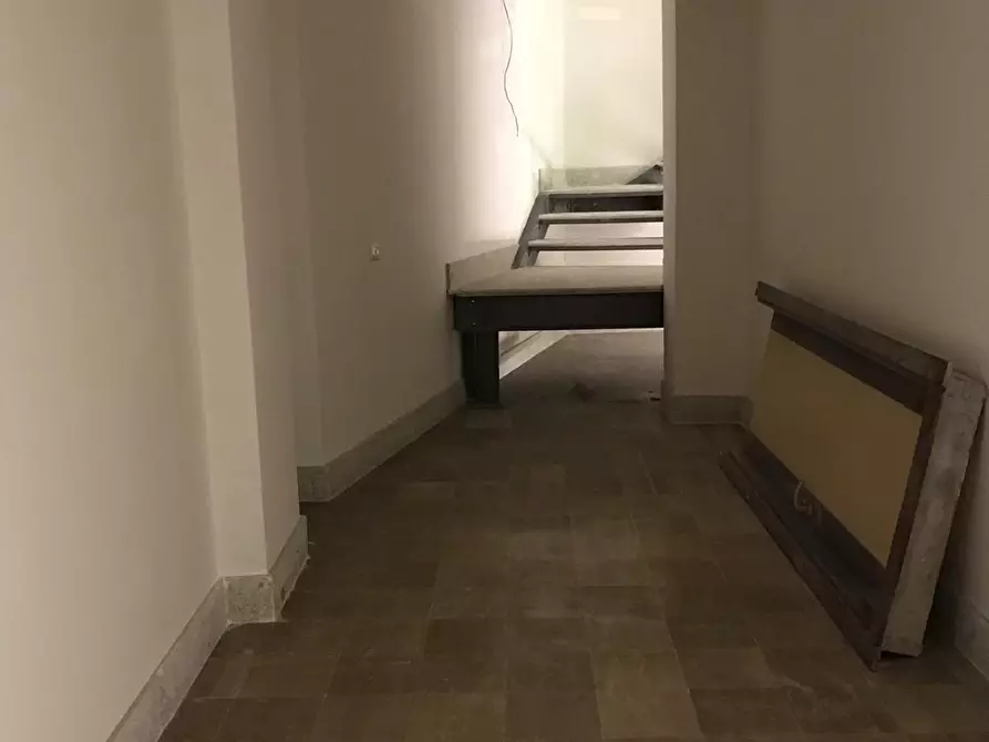 Immagine 22 di Palazzo in vendita  in Corso Giuseppe Garibaldi a Benevento