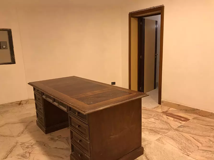 Immagine 18 di Palazzo in vendita  in Corso Giuseppe Garibaldi a Benevento