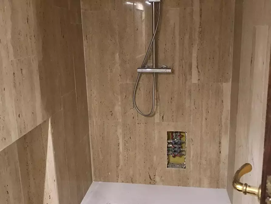 Immagine 32 di Palazzo in vendita  in Corso Giuseppe Garibaldi a Benevento