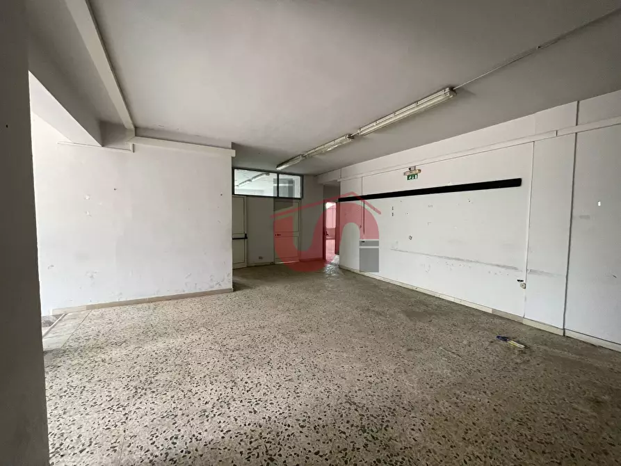Immagine 19 di Ufficio in vendita  in Viale San Lorenzo (accanto alla Basilica della Madonna delle Grazie) a Benevento