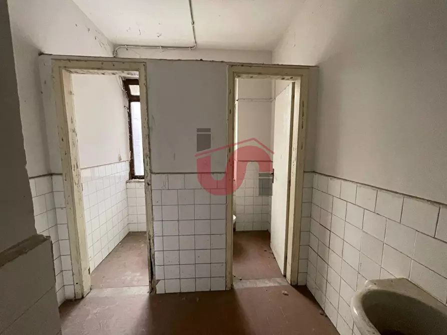 Immagine 32 di Ufficio in vendita  in Viale San Lorenzo (accanto alla Basilica della Madonna delle Grazie) a Benevento