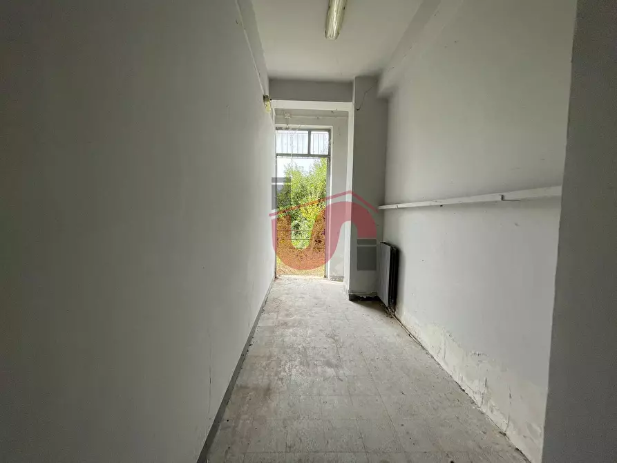 Immagine 47 di Ufficio in vendita  in Viale San Lorenzo (accanto alla Basilica della Madonna delle Grazie) a Benevento