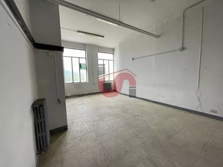 Immagine 63 di Ufficio in vendita  in Viale San Lorenzo (accanto alla Basilica della Madonna delle Grazie) a Benevento