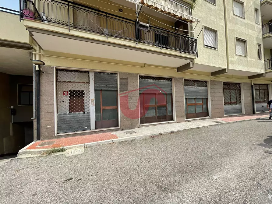 Immagine 3 di Locale commerciale in vendita  in Viale Principe di Napoli a Benevento