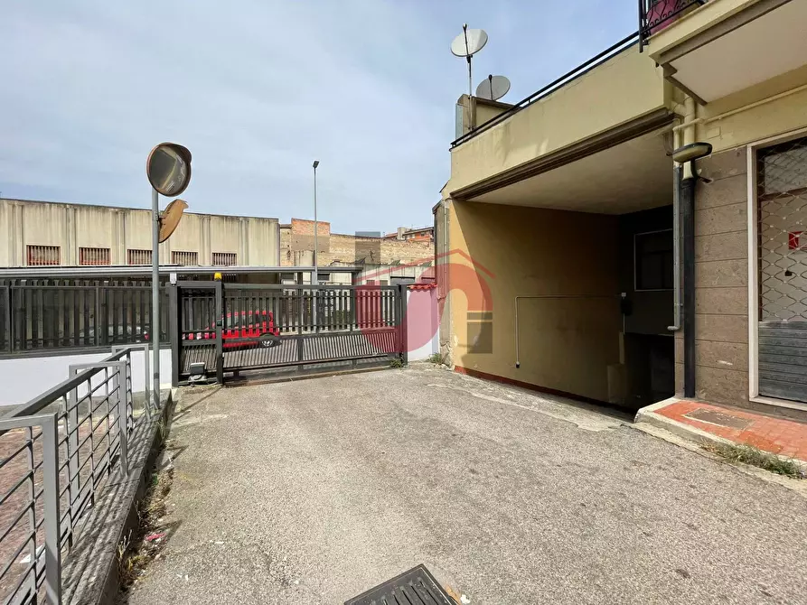 Immagine 12 di Locale commerciale in vendita  in Viale Principe di Napoli a Benevento