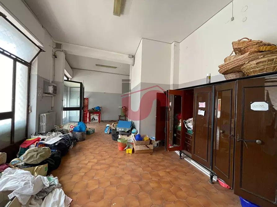 Immagine 23 di Locale commerciale in vendita  in Viale Principe di Napoli a Benevento