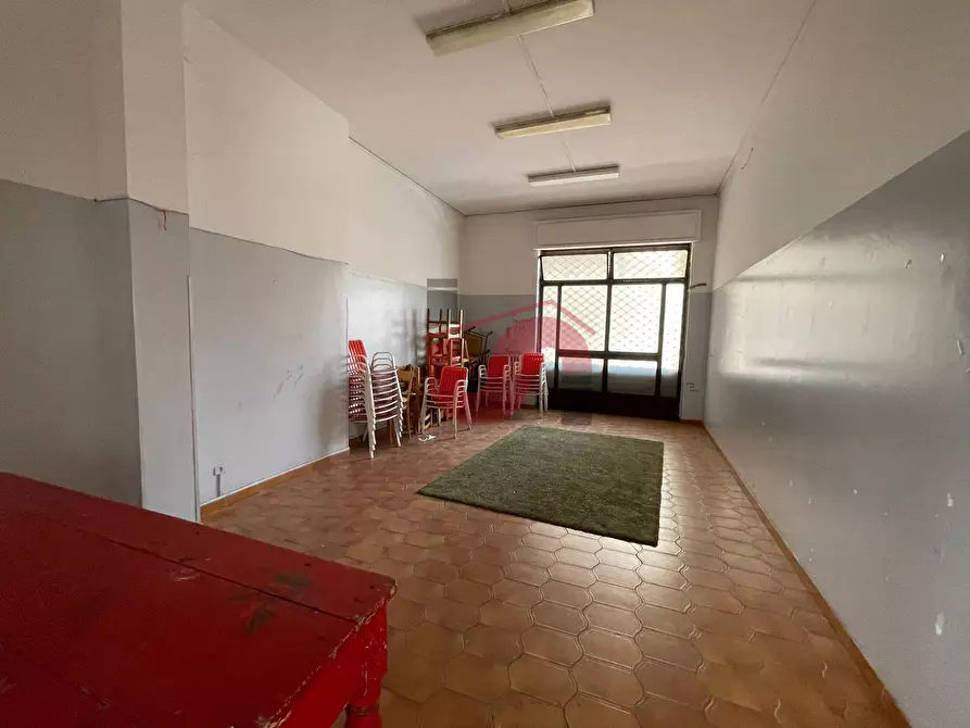 Immagine 24 di Locale commerciale in vendita  in Viale Principe di Napoli a Benevento