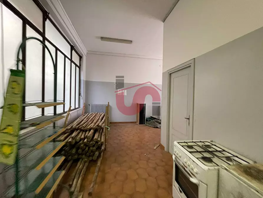 Immagine 36 di Locale commerciale in vendita  in Viale Principe di Napoli a Benevento