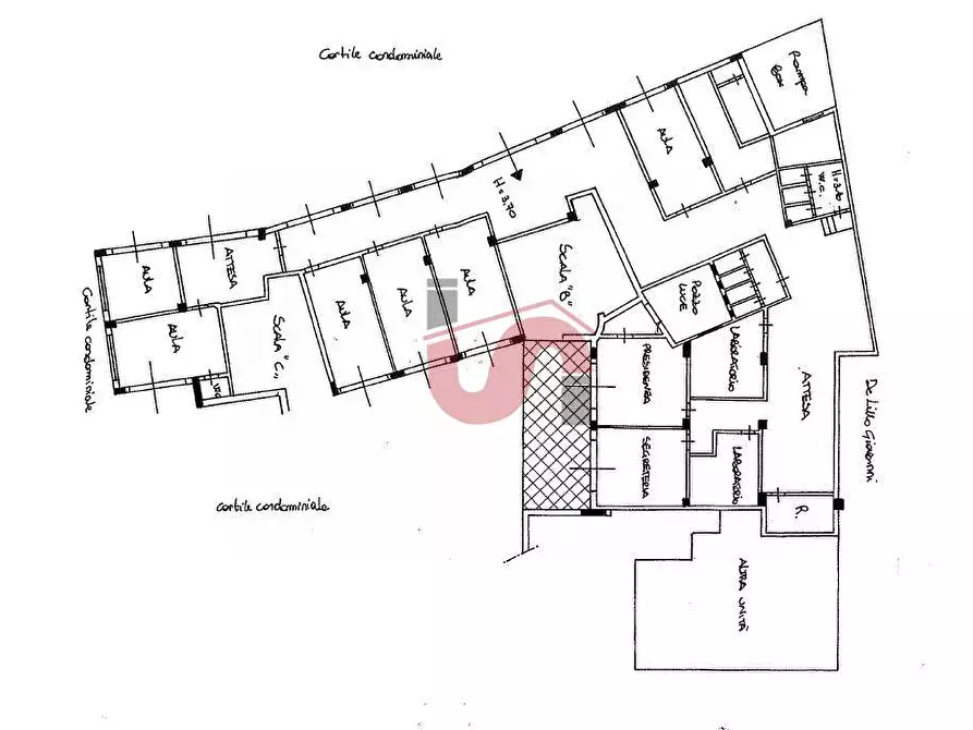 Immagine 42 di Locale commerciale in vendita  in Viale Principe di Napoli a Benevento