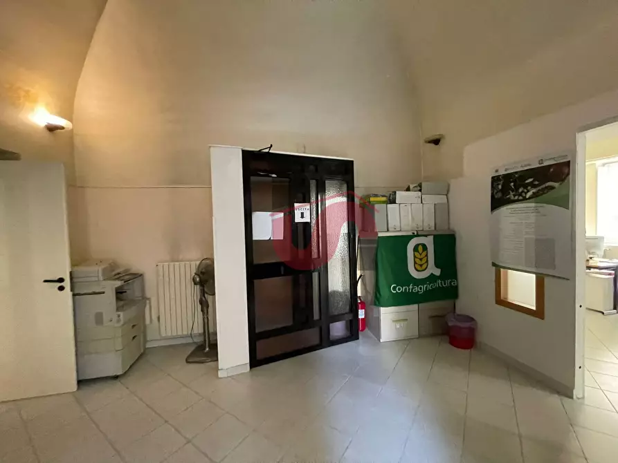 Immagine 32 di Ufficio in vendita  in Via Mario La Vipera a Benevento
