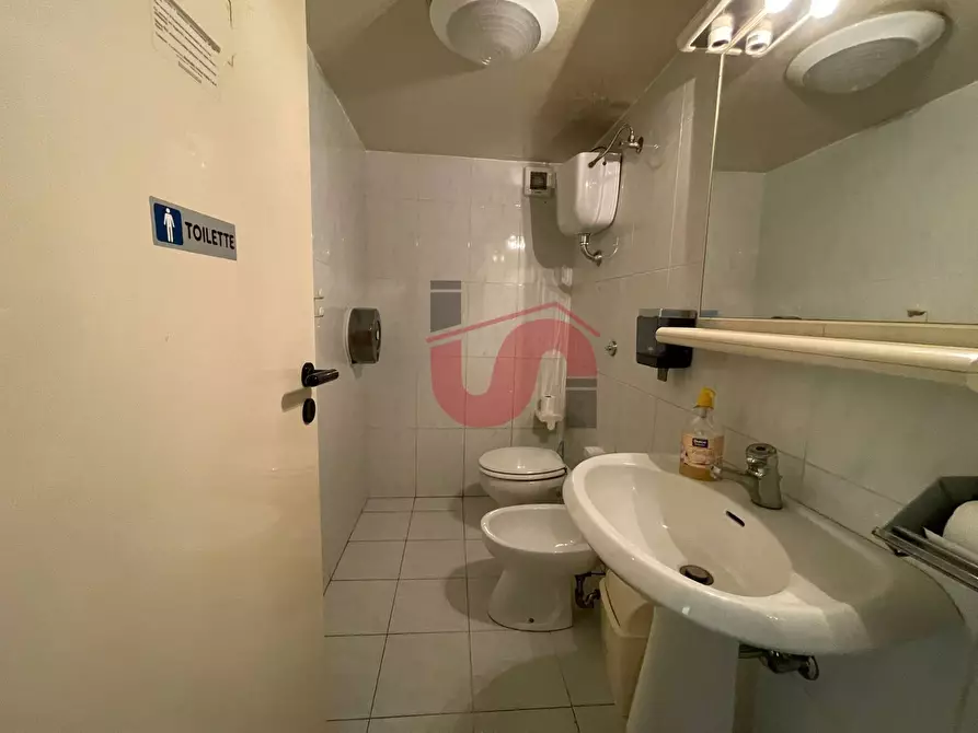 Immagine 35 di Ufficio in vendita  in Via Mario La Vipera a Benevento