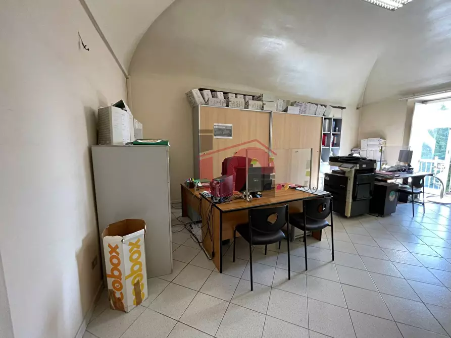 Immagine 38 di Ufficio in vendita  in Via Mario La Vipera a Benevento