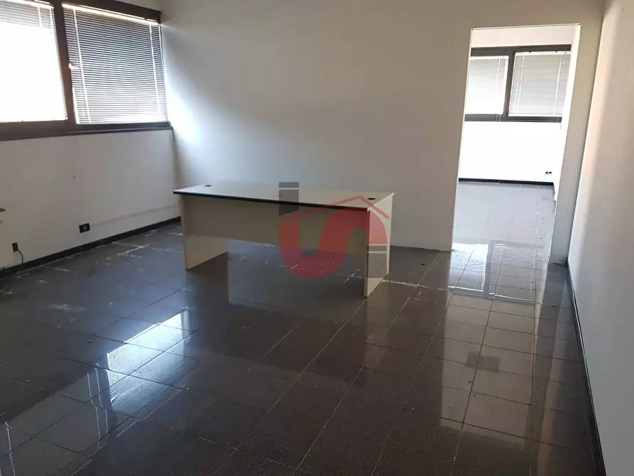 Immagine 14 di Capannone industriale in vendita  in CONTRADA PEZZAPIANA a Benevento