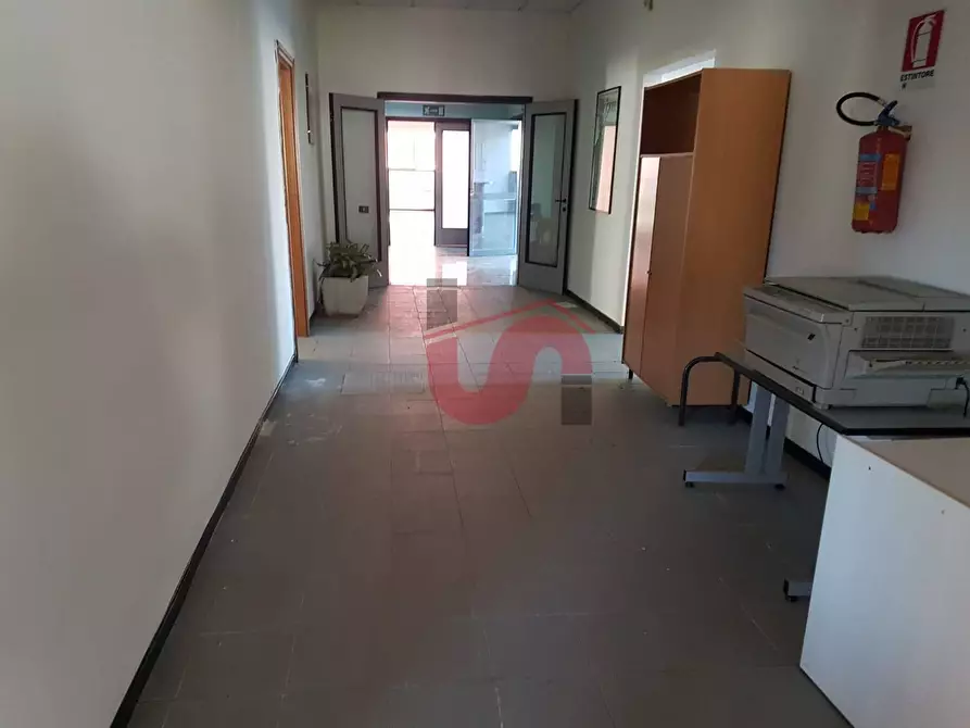 Immagine 9 di Capannone industriale in vendita  in CONTRADA PEZZAPIANA a Benevento