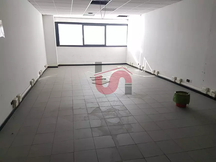 Immagine 12 di Capannone industriale in vendita  in CONTRADA PEZZAPIANA a Benevento