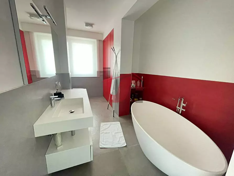 Immagine 58 di Villa in vendita  in Contrada San Vitale a Benevento