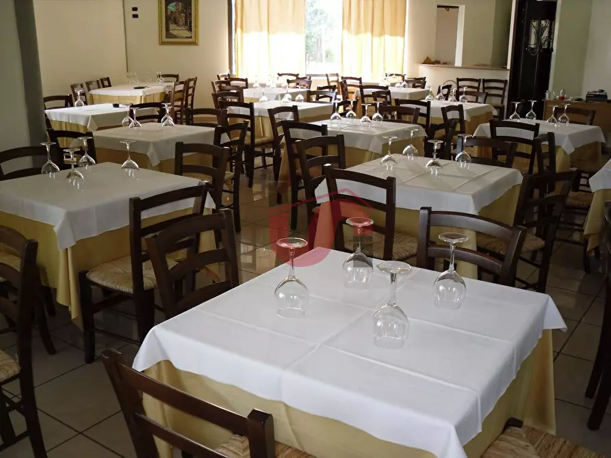 Immagine 10 di Locale commerciale in vendita  in Contrada San Chirico a Benevento