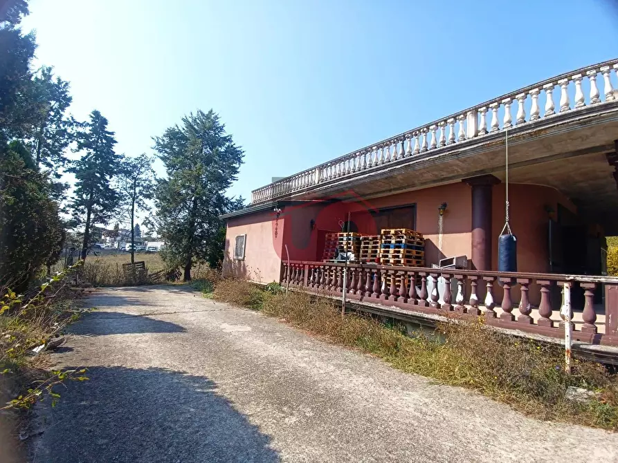 Immagine 8 di Locale commerciale in vendita  in Contrada San Chirico a Benevento