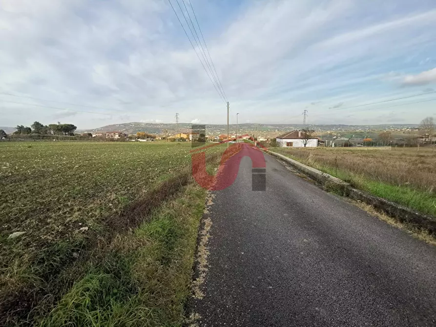 Immagine 4 di Locale commerciale in vendita  in Contrada San Vitale  SP 71 a Benevento