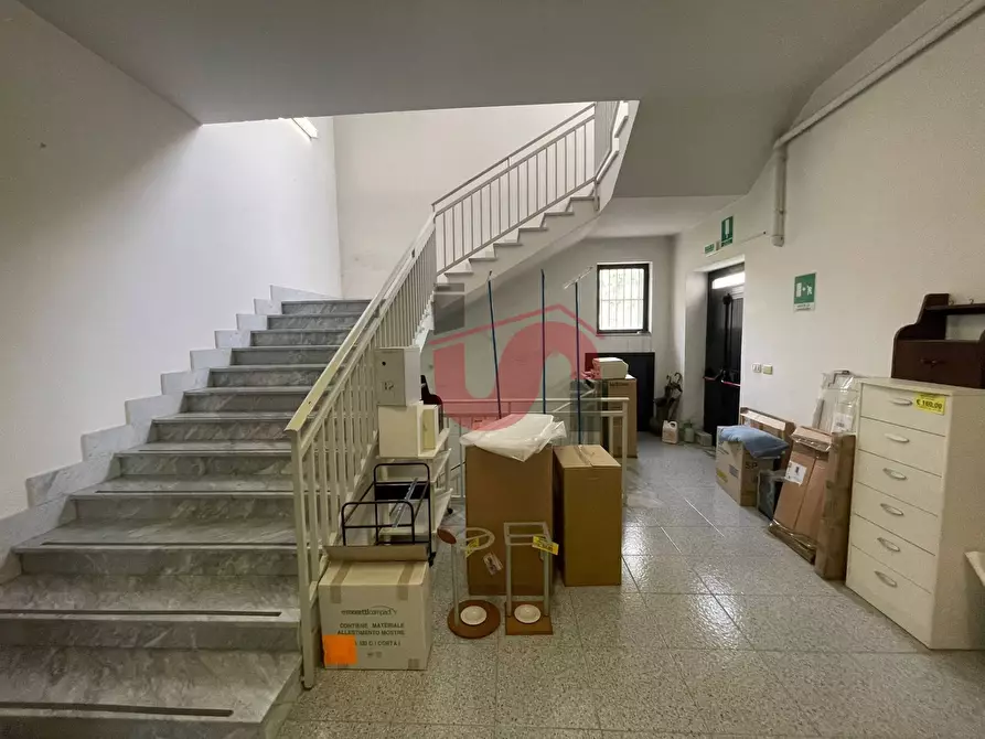 Immagine 42 di Locale commerciale in vendita  in Casale Maccabei a Benevento