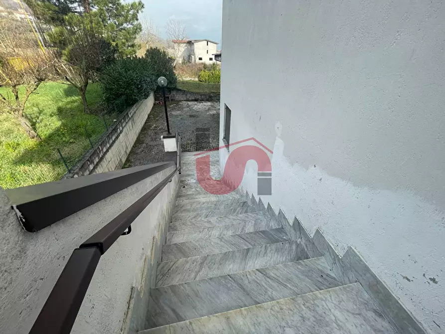 Immagine 59 di Locale commerciale in vendita  in Casale Maccabei a Benevento