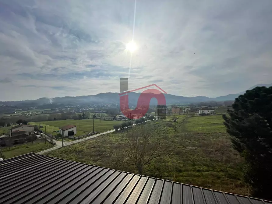 Immagine 68 di Locale commerciale in vendita  in Casale Maccabei a Benevento