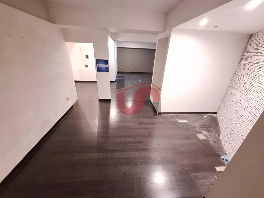 Immagine 22 di Locale commerciale in affitto  in Corso Vittorio Emanuele a Benevento