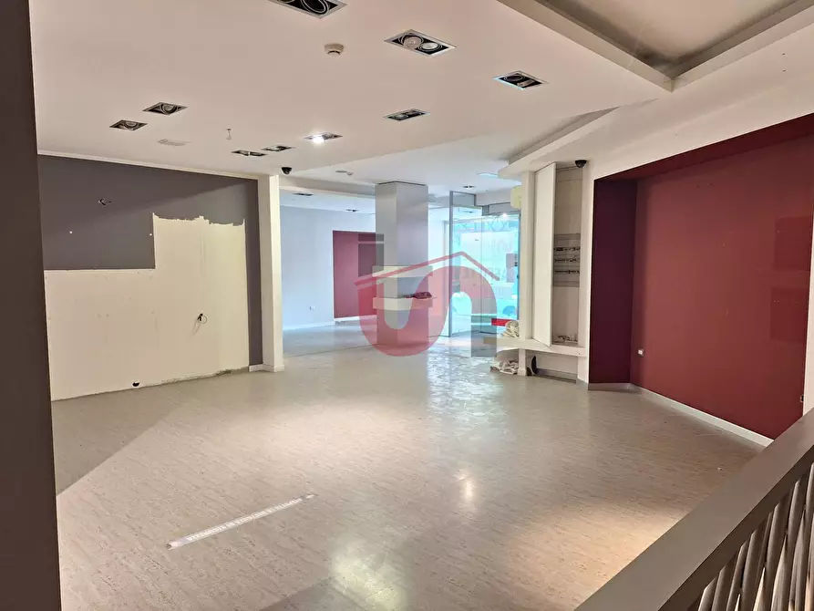 Immagine 7 di Locale commerciale in affitto  in Corso Vittorio Emanuele a Benevento